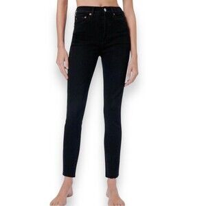 RE/DONE high rise ankle crop stretch raw hem jeans in black Size 25
